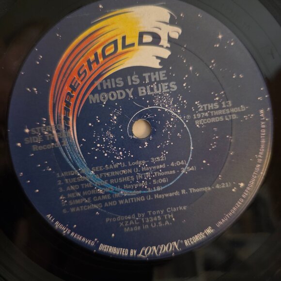 This Is The Moody Blues (double vinyl albums) - Picture 5 of 9